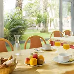 Hotel Le Domaine Du Mas Blanc By Popinns