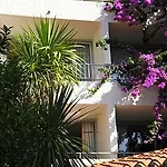 Hotel Le Domaine Du Mas Blanc By Popinns 4*