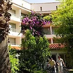 Hotel Le Domaine Du Mas Blanc By Popinns