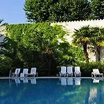 Hotel Le Domaine Du Mas Blanc By Popinns