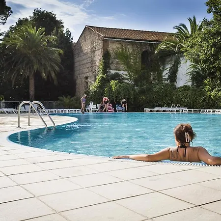 Le Domaine Du Mas Blanc By Popinns 4*