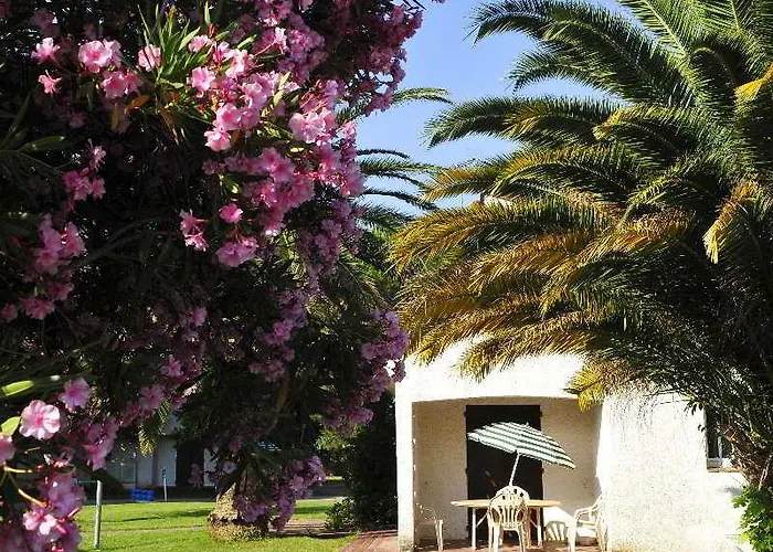 Hotel Le Domaine Du Mas Blanc By Popinns
