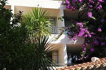 Hotel Le Domaine Du Mas Blanc By Popinns 4*
