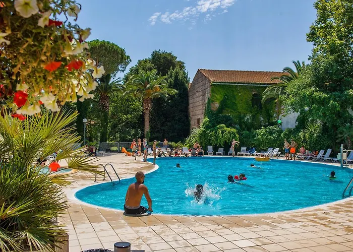 Le Domaine Du Mas Blanc By Popinns Hotel