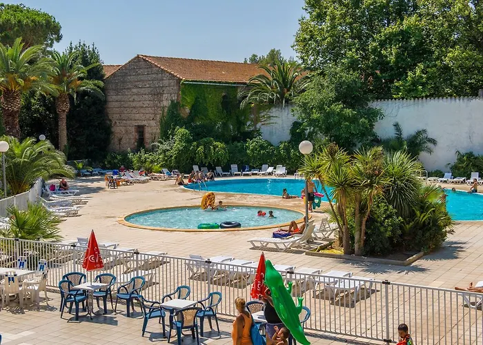 Hotel Le Domaine Du Mas Blanc By Popinns 4*